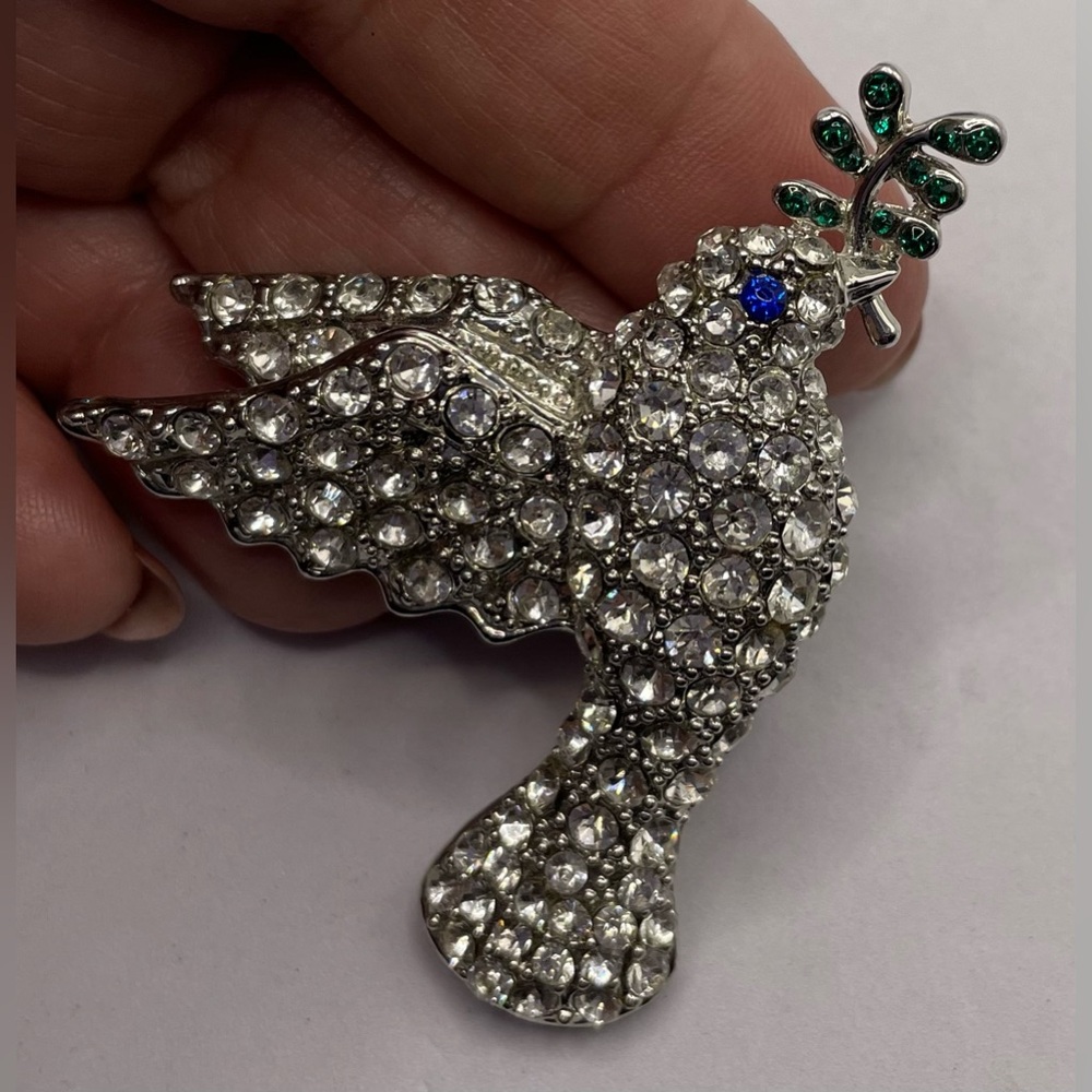 Vintage Silver Tone Faceted Crystal Dove Bird Brooch Pin
